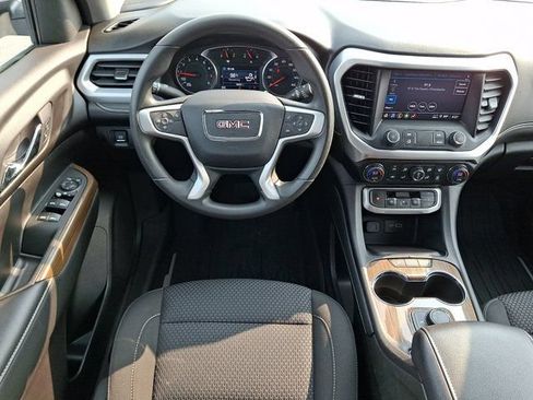 Used 2023 GMC Acadia SLE FWD image 14