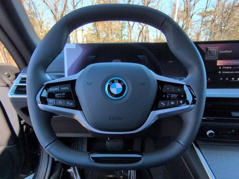 Used 2026 BMW i4 xDrive40i w/ Premium Package AWD/4WD image 25