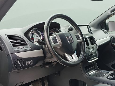 Used 2019 Dodge Grand Caravan GT FWD image 15