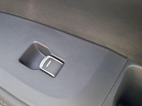 New 2026 Honda HR-V EX-L image 16