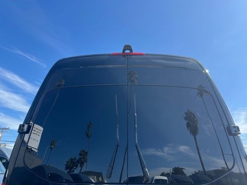 Used 2024 Mercedes-Benz Sprinter 2500 image 26