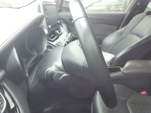 Used 2021 Toyota C-HR Limited FWD image 10