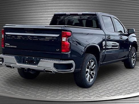 Used 2022 Chevrolet Silverado 1500 LT w/ Z71 Off-Road Package image 6