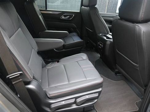 Used 2024 Chevrolet Tahoe RST w/ Luxury Package AWD/4WD image 11