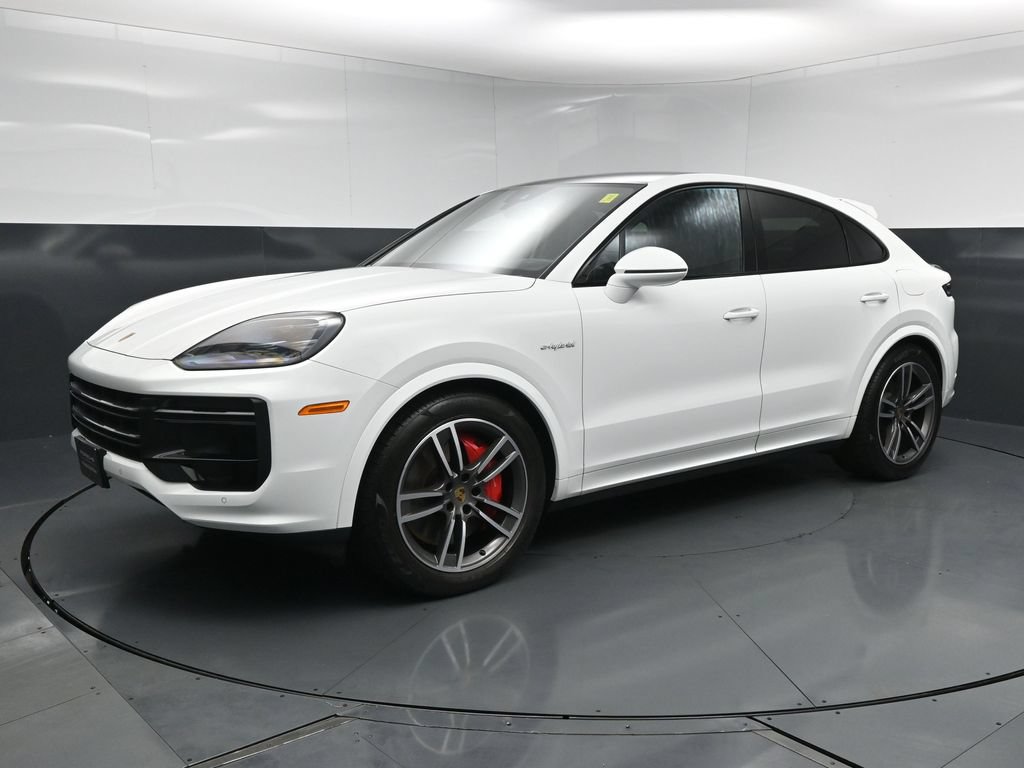 Used 2024 Porsche Cayenne Turbo AWD/4WD image 1