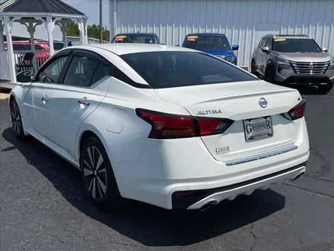 Used 2021 Nissan Altima 2.5 SV w/ SV Premium Package FWD image 5