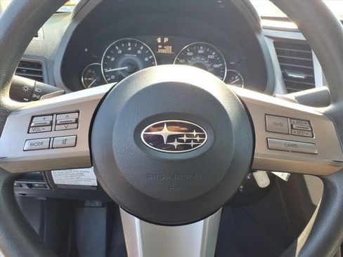 Used 2010 Subaru Legacy 2.5i image 5