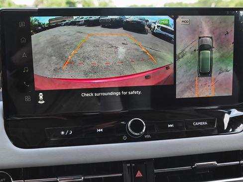 New 2025 Mitsubishi Outlander SE image 21