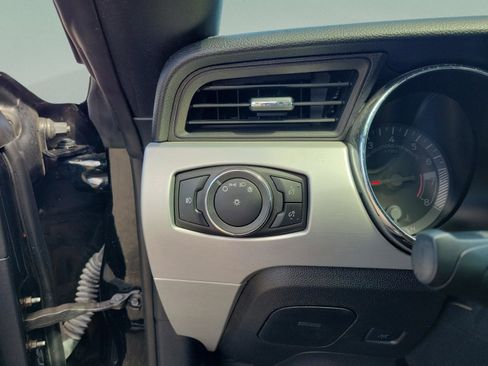 Used 2016 Ford Mustang Premium image 11