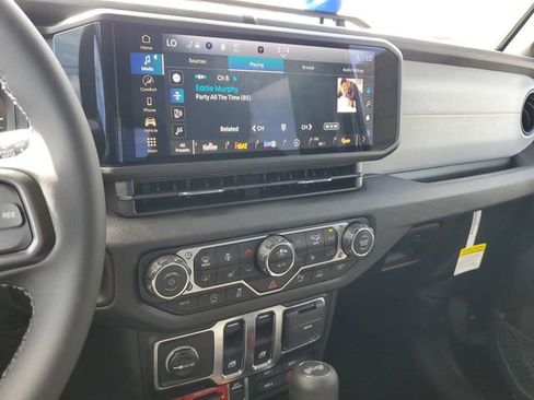 New 2026 Jeep Wrangler Willys AWD/4WD image 18