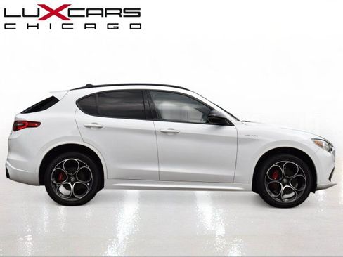 Used 2022 Alfa Romeo Stelvio Veloce AWD/4WD image 9