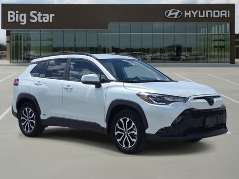 Used 2023 Toyota Corolla Cross AWD Hybrid image 6