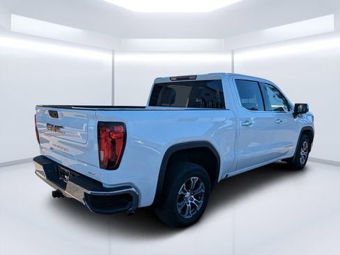 Used 2025 GMC Sierra 1500 SLT image 3