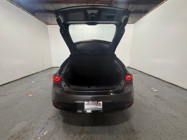 Used 2024 MAZDA MAZDA3 s FWD image 8