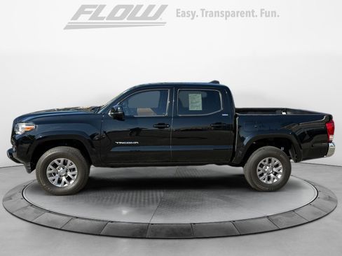 Used 2017 Toyota Tacoma SR5 w/ Tow Package image 5