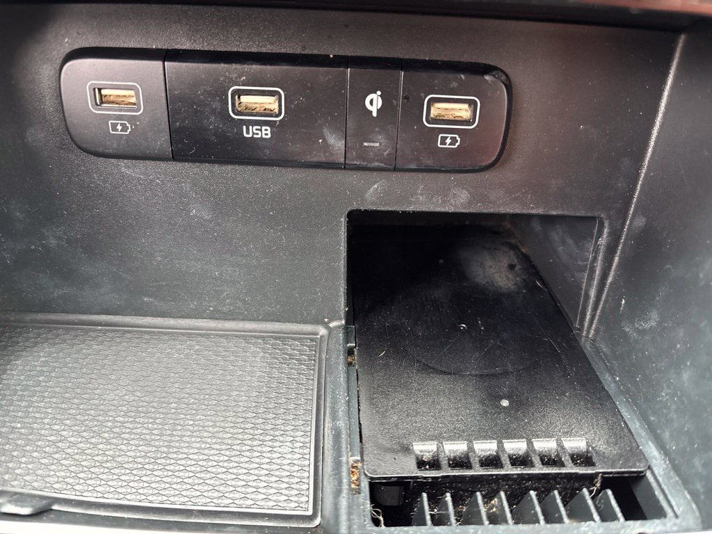 Used 2024 Kia Carnival SX FWD image 19