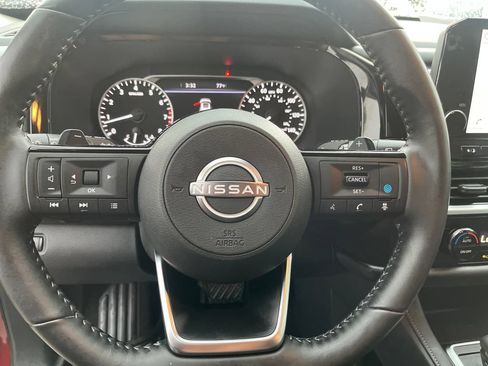 Certified 2025 Nissan Pathfinder SL FWD image 44