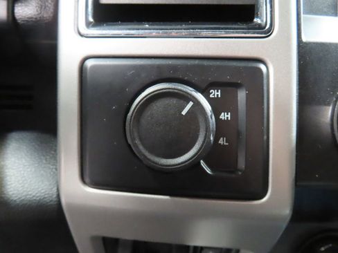 Used 2021 Ford F250 Lariat w/ Lariat Value Package AWD/4WD image 43