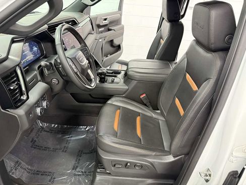 Used 2023 GMC Sierra 1500 AT4 image 14