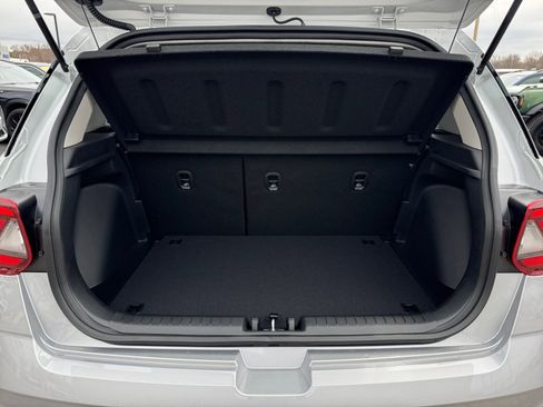 New 2026 Hyundai Venue SEL FWD image 24