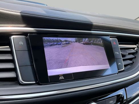Used 2023 Buick Enclave Essence FWD image 25