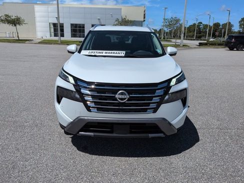 Certified 2024 Nissan Rogue SL FWD image 9