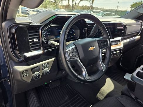 Used 2023 Chevrolet Silverado 1500 LT RWD image 8