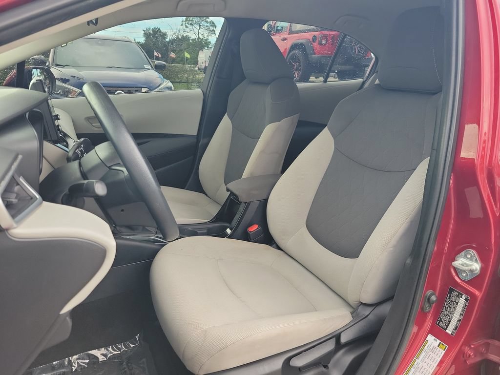 Used 2022 Toyota Corolla LE FWD image 15