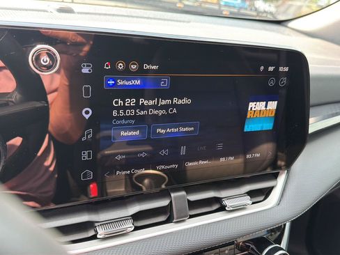 Used 2026 Chevrolet Equinox LT w/ Convenience Package II FWD image 23