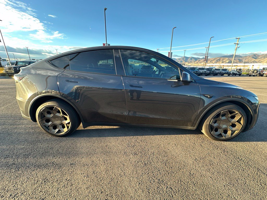 Used 2026 Tesla Model Y Long Range AWD/4WD image 4