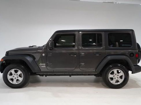 Used 2019 Jeep Wrangler Unlimited Sport S image 4