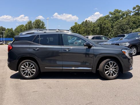 Used 2022 GMC Terrain Denali w/ Denali Premium Package AWD/4WD image 22
