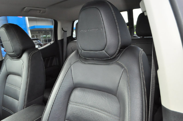 Used 2021 GMC Canyon Denali AWD/4WD image 10