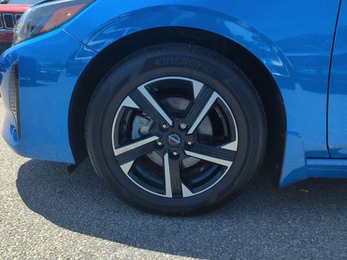 Used 2025 Nissan Sentra SV w/ All-Weather Package FWD image 11