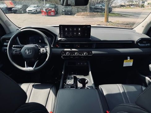 New 2026 Honda Pilot Touring image 28