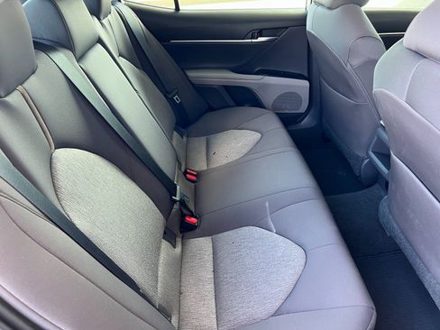 Used 2019 Toyota Camry LE image 8