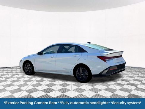 New 2026 Hyundai Elantra SEL Sport Premium FWD image 7