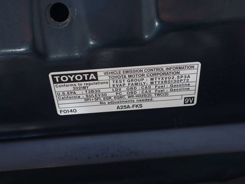 Used 2021 Toyota Camry LE FWD image 15