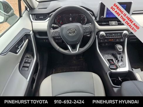 Used 2023 Toyota RAV4 XLE Premium image 11