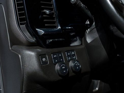 Used 2024 Chevrolet Silverado 3500 High Country w/ High Country Premium Package image 10