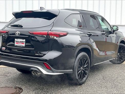 Used 2025 Toyota Highlander XSE image 17