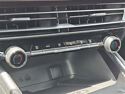 New 2026 Chevrolet Traverse LT w/ Driver Confidence Package image 14