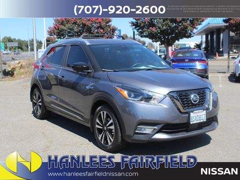 Used 2020 Nissan Kicks SR w/ SR Premium Package FWD image 5