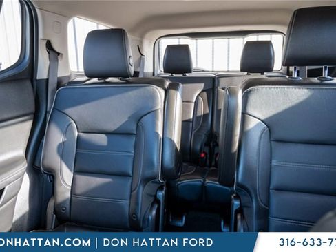 Used 2019 GMC Acadia Denali image 17