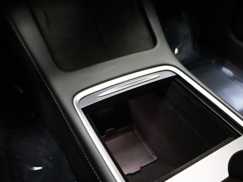 Used 2023 Tesla Model 3 Standard Range image 38