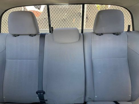 Used 2017 Toyota Tacoma SR5 RWD image 18