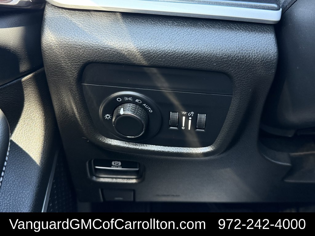 Used 2022 Jeep Grand Cherokee L Laredo w/ Luxury Tech Group I RWD image 24