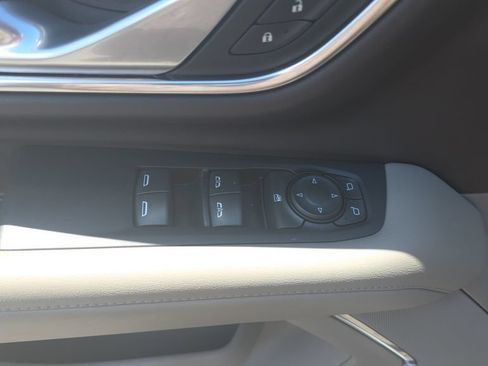 Used 2022 GMC Yukon SLE RWD image 12
