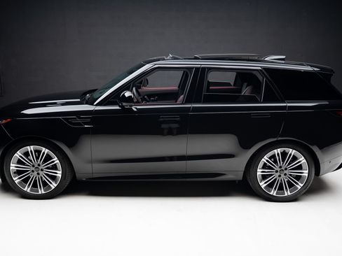 Used 2026 Land Rover Range Rover Sport Dynamic SE AWD/4WD image 16
