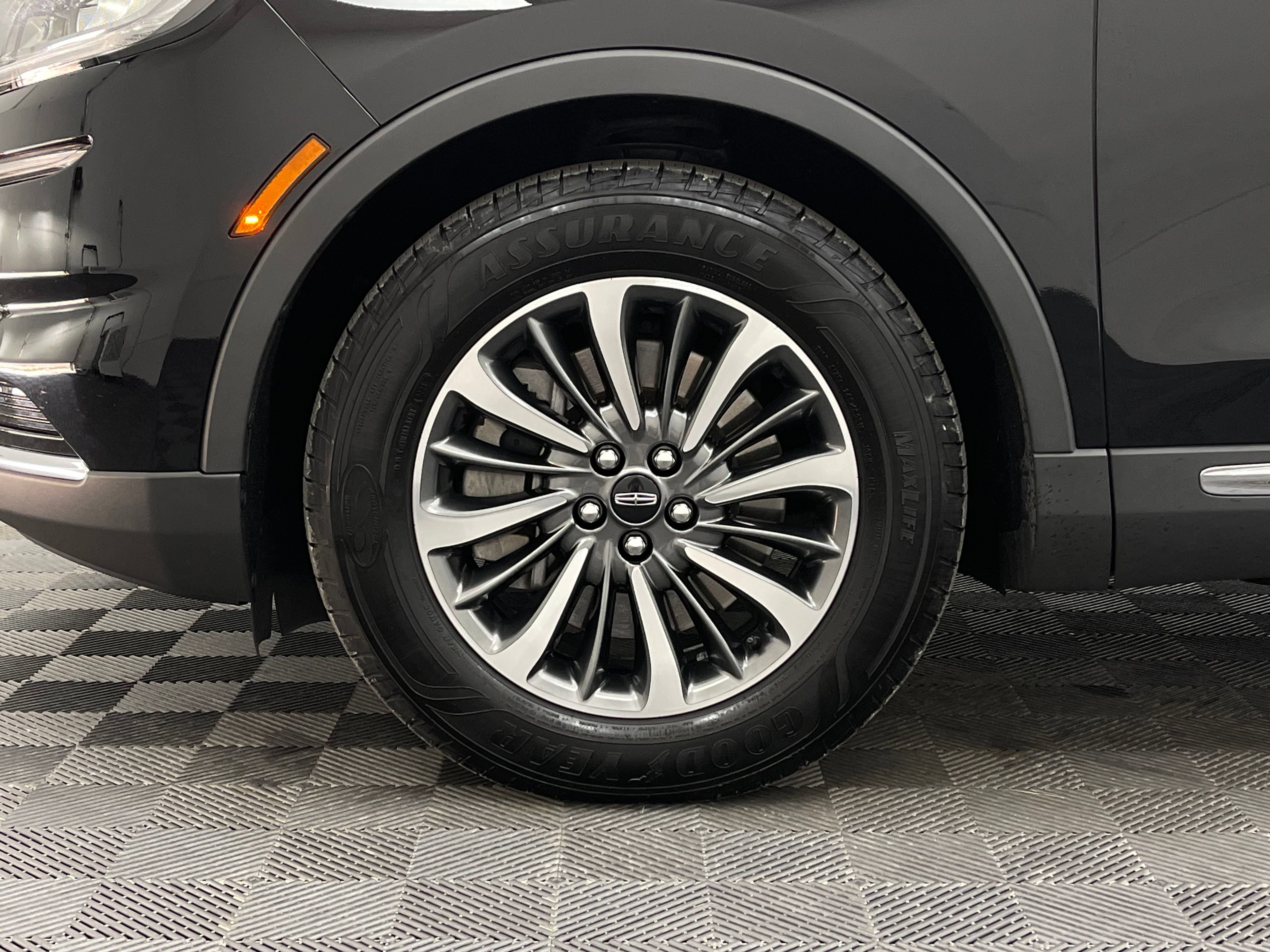 Used 2022 Lincoln Nautilus Reserve FWD image 17